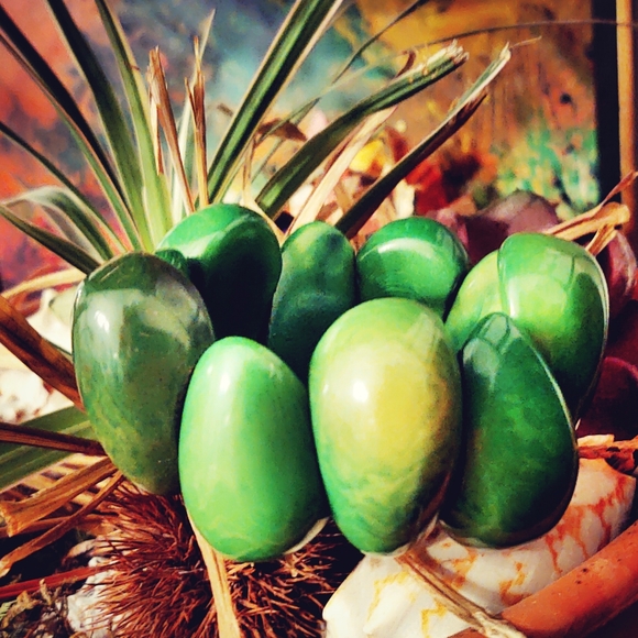 Vintage Green Marbled Bakelite Chunky Bracelet - Picture 3 of 6